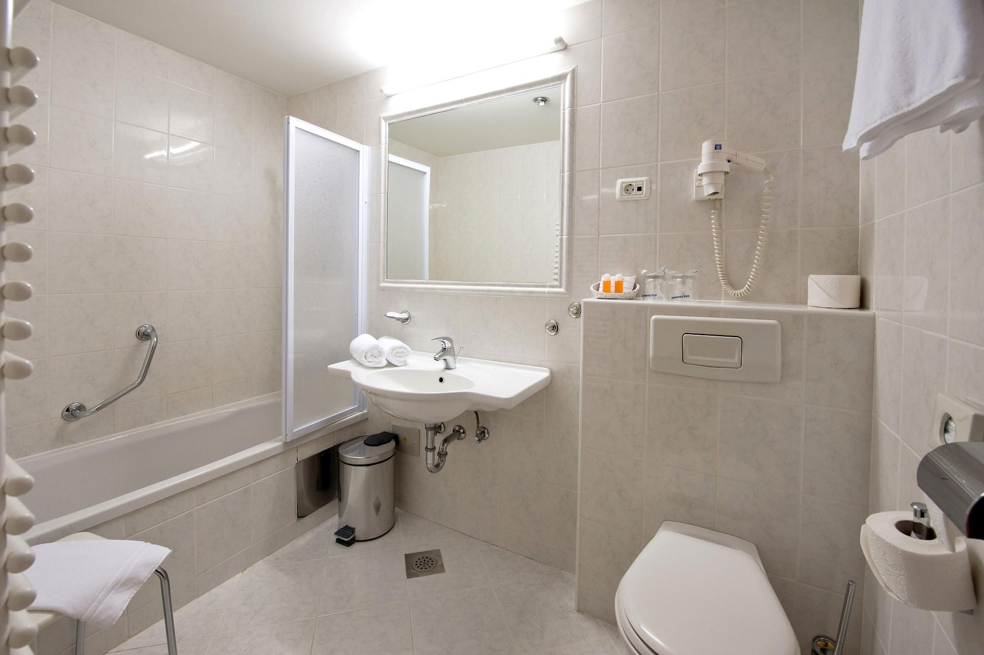 Hotel Kompas Kranjska Gora Ngoại thất bức ảnh
